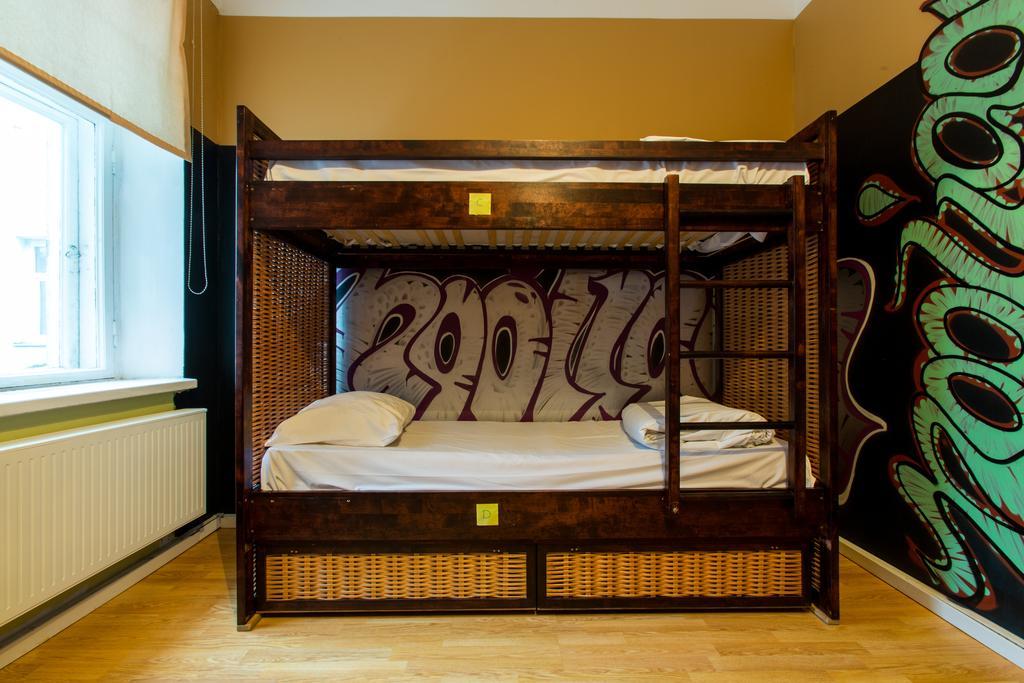 The Monk'S Bunk Hostel Ταλίν Δωμάτιο φωτογραφία