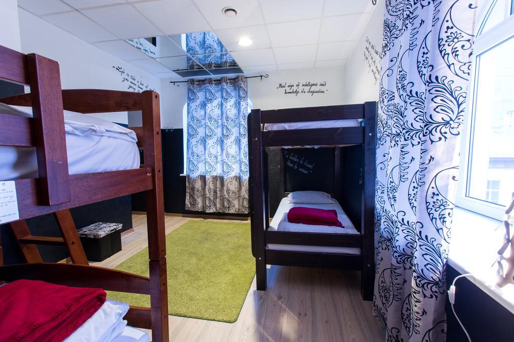 The Monk'S Bunk Hostel Ταλίν Δωμάτιο φωτογραφία