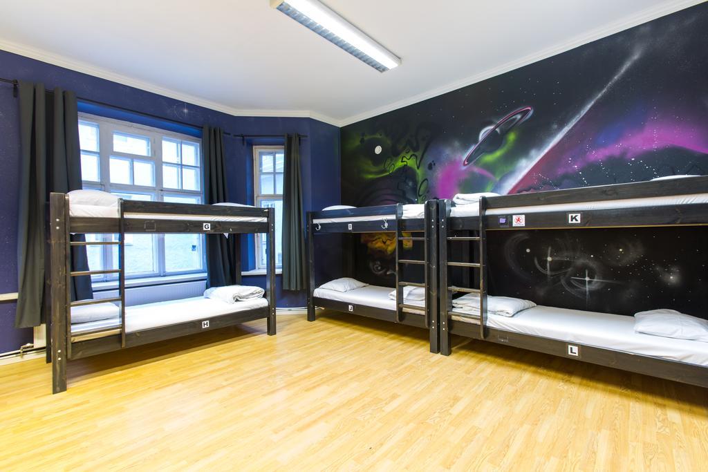 The Monk'S Bunk Hostel Ταλίν Δωμάτιο φωτογραφία